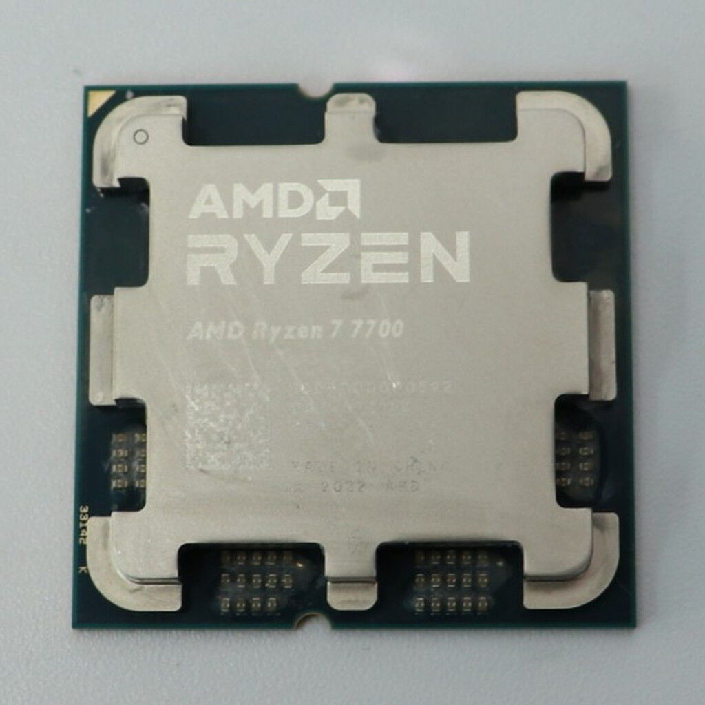 中古 AMD Ryzen 7 7700 (AM5/3.8GHz/40M/C8/T16/65W) 154483 （321295