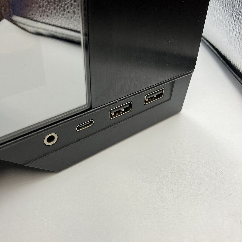 中古 自作PC (Ryzen 7 7800X3D/32GB/SSD2TB/RX7900XT/OS無し