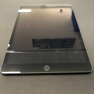 【鹿児島店】中古  Apple iPad 10.2インチ (第8世代/2020) Wi-Fi 32GB スペースグレイ MYL92J/A 143620 