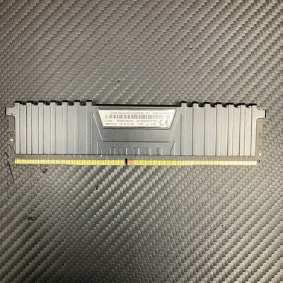 【富士青葉店】中古  CORSAIR VENGEANCE LPX 8GB (PC4-21300 DDR4-2666) 5070001740 