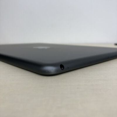 【長野稲里店】中古  【海外版】Apple iPad 第7世代/2019 Wi-Fi 32GB スペースグレイ MW742LL/A 165957 