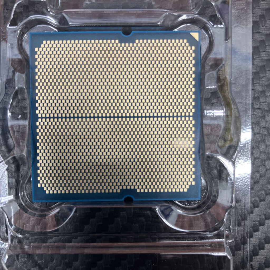 中古 AMD Ryzen 7 9700X (AM5/3.8GHz/40M/C8/T16/65W) 169022 （348244