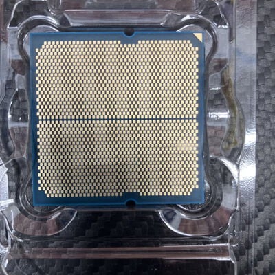 【富士青葉店】中古  AMD Ryzen 7 9700X (AM5/3.8GHz/40M/C8/T16/65W) 169022 