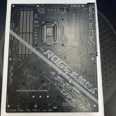 【新潟店】中古  ASUS ROG STRIX Z490-F GAMING (Z490 1200 ATX DDR4) 142600 