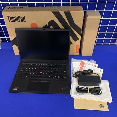 【横浜駅前店】中古  LENOVO ThinkPad P14s Gen5 AMD(AMD Ryzen 7 PRO 8840HS/8GB/SSD256GB/オンボードGPU/W11H/有線LAN◯無線LAN◯) 3400008843 