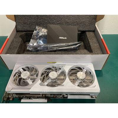 【富山本郷店】中古  ASRock RX9070XT SL 16G Steel Legend 16GB (RX9070XT 16G) 176937 