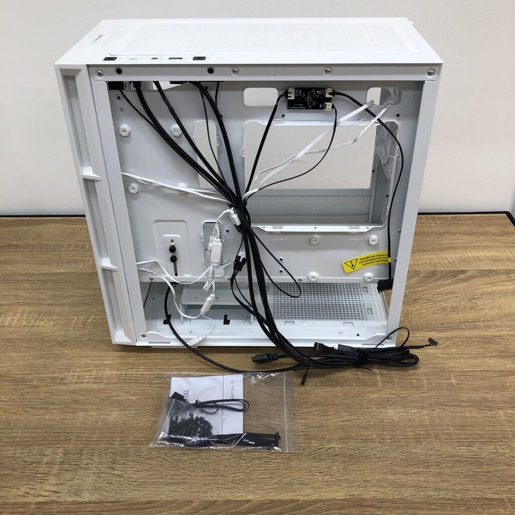 中古 DEEPCOOL CH360 DIGITAL WH(mATX ｶﾞﾗｽ WH) 4990001267 （330436