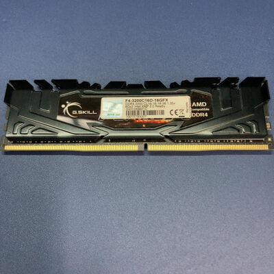 【前橋ｲﾝﾀｰｱｶﾏﾙ店】中古  PC4-25600 8GB デスクトップ用(DDR4-3200) 140727 