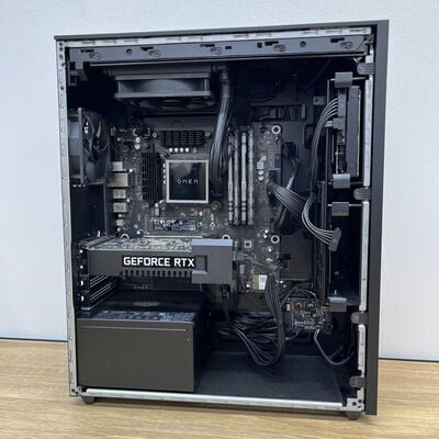 【津ラッツ店】中古  HP OMEN 25L(i7 10700K/32GB/SSD256GB/HDD2TB/RTX2060 SUPER) 4990001650 