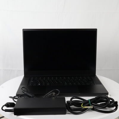 【通販センター】中古  Razer Blade 15 RZ09-03519J11-R3J1(Intel Core i7 10750H/16GB DDR4 (PC4)/SSD256GB/なし/NVIDIA GeForce GTX 1660 Ti 6GB/15.6/1920x1080/Wi-Fi/W11H64 MAR) 199279 