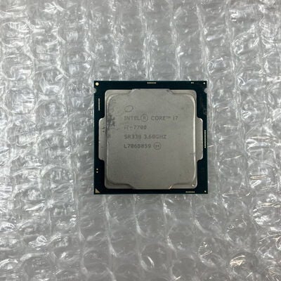 【秋葉原本店】中古  INTEL Core i7-7700 (1151/3.60GHz/8M/C4/T8) 133191 