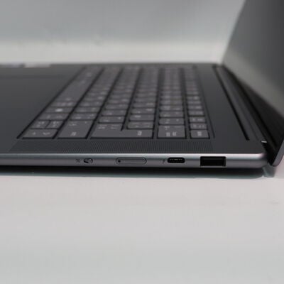 【札幌店】中古  Yoga Slim 7 15ILL9(Ultra 7 258V/32GB/SSD1TB/W11H) 3210015541 