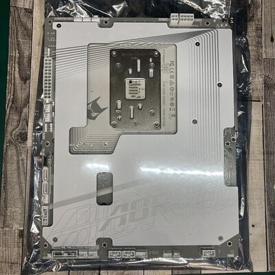 【広島店】中古  GIGABYTE X870 A STEALTH ICE(X870 AM5 ATX DDR5) 3480035821 