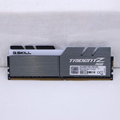 【通販センター】中古  PC4-25600 8GB デスクトップ用(DDR4-3200) 140727 