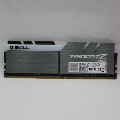 【通販センター】中古  PC4-25600 8GB デスクトップ用(DDR4-3200) 140727 