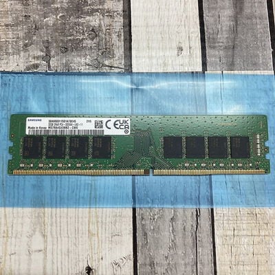 【広島店】中古  Samsung M378A4G43BB2-CWE (DDR4 PC4-25600 32GB) 195868 