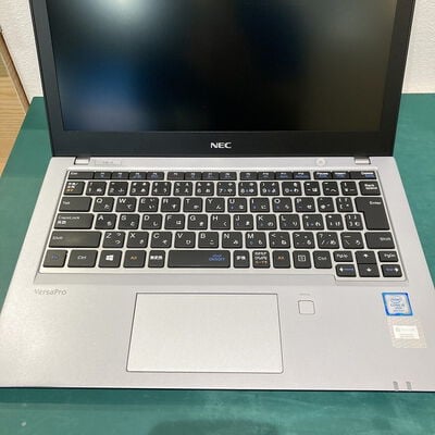【浦添城間店(沖縄)】中古  NEC VersaPro タイプVB PC-VKM17BZG4 (Core i5 8350U/8GB/SSD256GB/-/オンボード/12.5/1366x768/Wi-Fi/WEBCAM/W11H64 MAR) 186165 