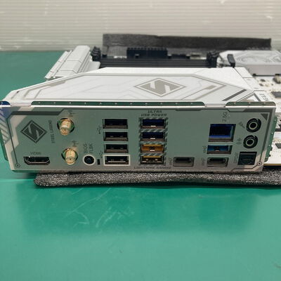 【浦添城間店(沖縄)】中古  ASRock B850 Steel Legend WiFi (B850 AM5 ATX DDR5) 175464 