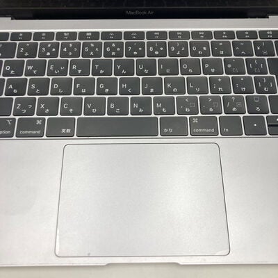 【熊本浜線店】中古  Apple MacBook Air 13.3インチ (i5 1.6GHz/8GB/128GB) シルバー Touch ID True Tone搭載モデル MVFK2J/A (Mid 2019) 4640002721 