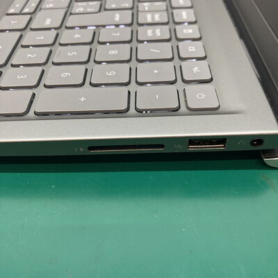 【浦添城間店(沖縄)】中古  DELL Inspiron 15 5510(i7-11390H/8GB/SSD512GB/W10P) 4780001384 