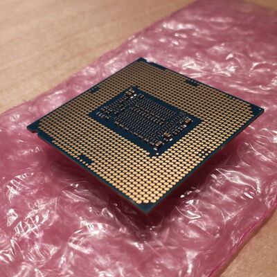 【鹿児島店】中古  INTEL Core i7 8700K (1151/3.70GHz/12M/C6/T12) 136197 