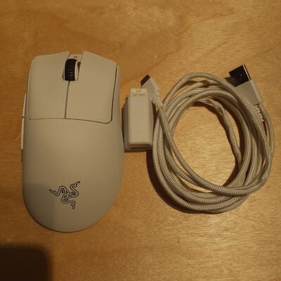 【鹿児島店】中古  Razer DEATHADDER V3 PRO WH 4700000662