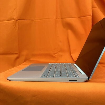 【なんば店】中古  Microsoft Surface Laptop Go(Core i5 1035G1 1.00GHz/8GB/SSD128GB/Intel UHD Graphics/12.4ｲﾝﾁ/WLAN/WEBCAM/W11P64) 3410011999 