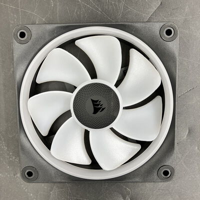 【大須店】中古  CORSAIR CO-9051049-WW (LX120-R RGB BK PWM) 3120024862 