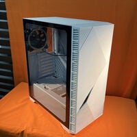 中古  ZALMAN Z3 Iceberg White(E-ATX ｶﾞﾗｽ ) 3280021757 