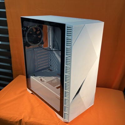 【なんば店】中古  ZALMAN Z3 Iceberg White(E-ATX ｶﾞﾗｽ ) 3280021757 