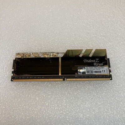 【京都店】中古  PC4-25600 16GB デスクトップ用(DDR4-3200) 140728 