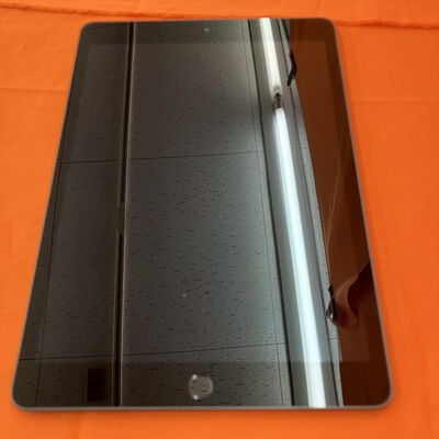 【なんば店】中古  Apple iPad 10.2インチ (第8世代/2020) Wi-Fi 32GB スペースグレイ MYL92J/A 143620 