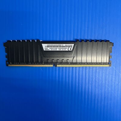 【大須店】中古  PC4-21300 16GB デスクトップ用(DDR4-2666) 135638 