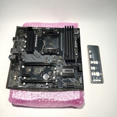 【松山環状枝松店】中古  ASRock B550M Phantom Gaming 4 (B550 AM4 mATX DDR4) 4560001076 