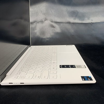 【横浜駅前店】中古  Lenovo YOGA Slim 7 Carbon 13ITL5 (Intel Core i7-1165G7/8GB/CPU内蔵/W11H/有線LAN?無線LAN◯) 3400009446 