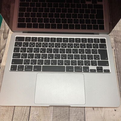 【広島店】中古  Apple MacBook Air 13インチ 2026 (M5 10CPU 8GPU/16GB/512GB) シルバー MDH74J/A 3290007383 