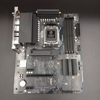 【大須店】中古  ASRock B650 PG Lightning WiFi (B650 AM5 ATX DDR5) 3120022139 