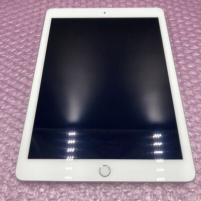 【熊本浜線店】中古  【SIMロック解除済み】【au】Apple iPad (2017) Wi-Fi + Cellular 32GB シルバー 整備済み再生品 NP1L2J/A 164188 