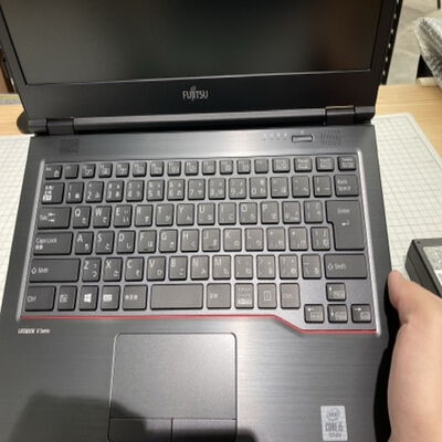 【盛岡都南店】中古  FUJITSU LIFEBOOK U7410 (INTEL Core i5 10310U 1.7GHz/16GB/SSD256GB/-/オンボード/14/1366x768/Wi-Fi/WEBCAM/W11H64/Microsoft Office Home and Business 2024付) 180536 