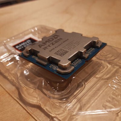 【鹿児島店】中古  AMD Ryzen 9 9900X (AM5/4.4GHz/76M/C12/T24/120W) 169025