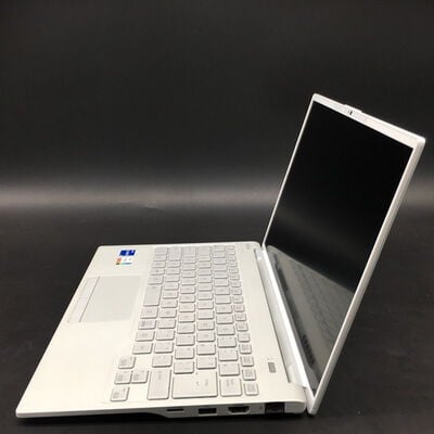 【佐賀南部バイパス店】中古  FUJITSU FMV LIFEBOOK UH90/H1 FMVUH01001(i7-1360P/16GB/SSD256GB/W11H) 3410011327 