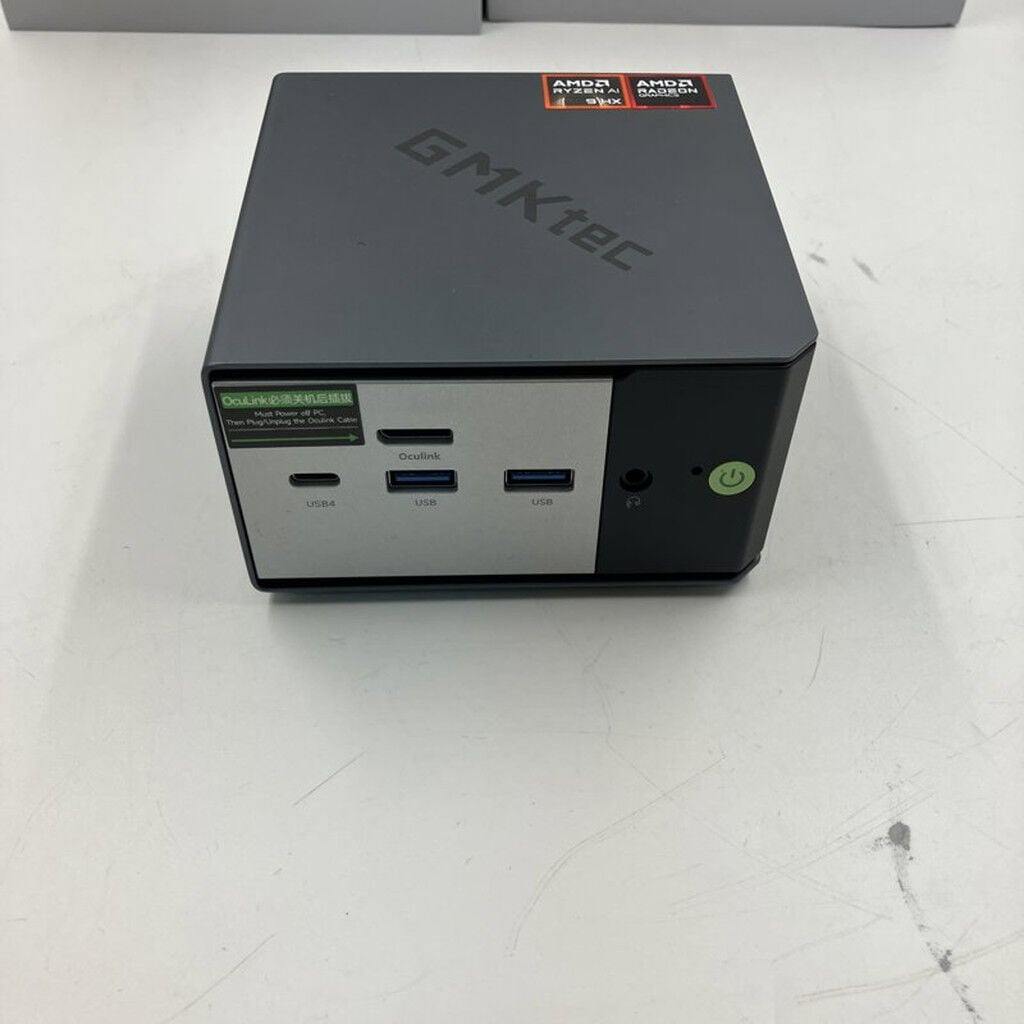 中古 GMKtec NucBox EVO-X1 ( AI 9 HX 370/32GB/NVMe 1TB/WLAN