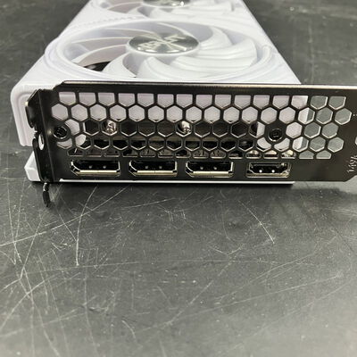 【大須店】中古  Palit NE75070U19K9-GB2050W (RTX5070 12GB WHITE OC) 188946 