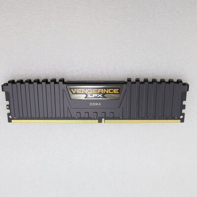【通販センター】中古  PC4-25600 16GB デスクトップ用(DDR4-3200) 140728 