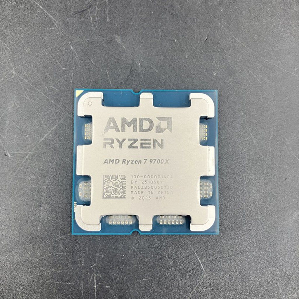 中古 AMD Ryzen 7 9700X (AM5/3.8GHz/40M/C8/T16/65W) 169022 （386530