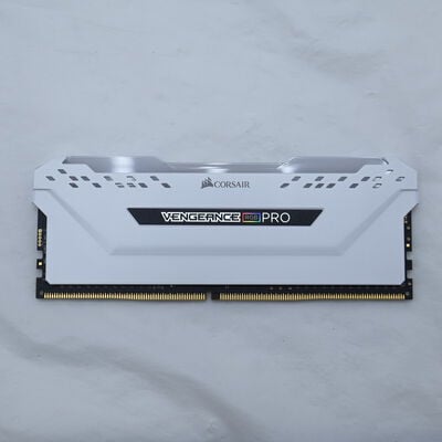 【通販センター】中古  PC4-25600 8GB デスクトップ用(DDR4-3200) 140727 