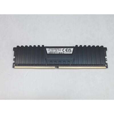 【前橋ｲﾝﾀｰｱｶﾏﾙ店】中古  CORSIR CMK32GX4M2D3600C18 (PC4-28800 16GB　1本) 4540001555 