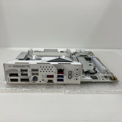 【秋葉原本店】中古  GIGABYTE B850M EAGLE WF6E ICE(B850 mATX AM5 DDR5) 3410014144 