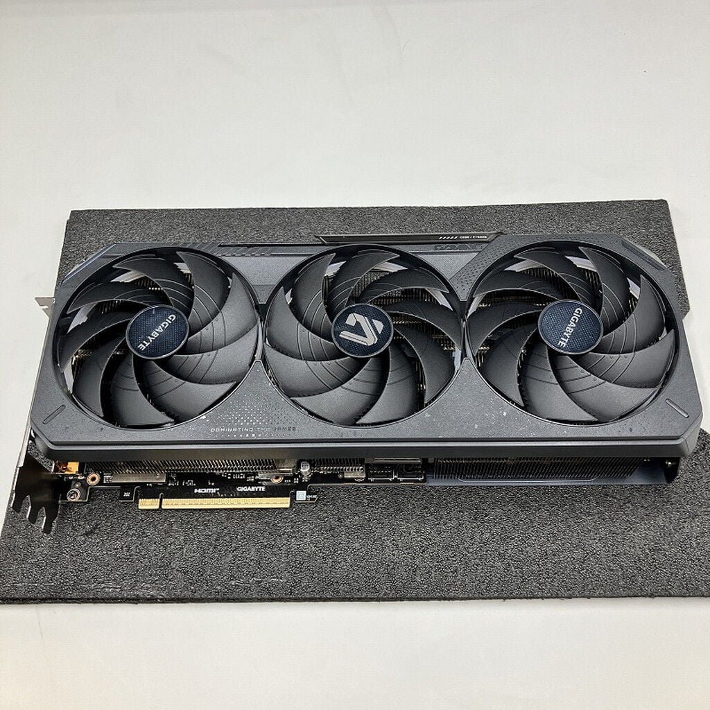 中古 GIGABYTE GV-N507TGAMING OC-16GD (RTX5070Ti 16G) 176548