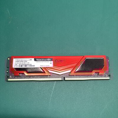 【神戸・三宮店】中古  PC4-25600 16GB デスクトップ用 140728 
